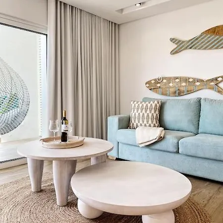 Front Sea Apartman *