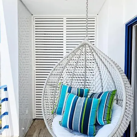 Front Sea Apartman *